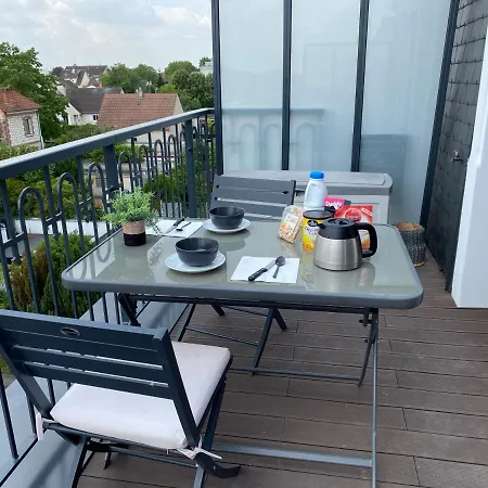 Apartment 35m2 Neuf, Plein Sud, Dernier Etage Avec Terrasse