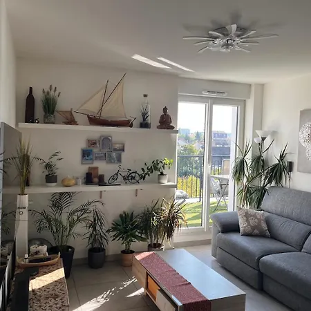 35m2 Neuf, Plein Sud, Dernier Etage Avec Terrasse *